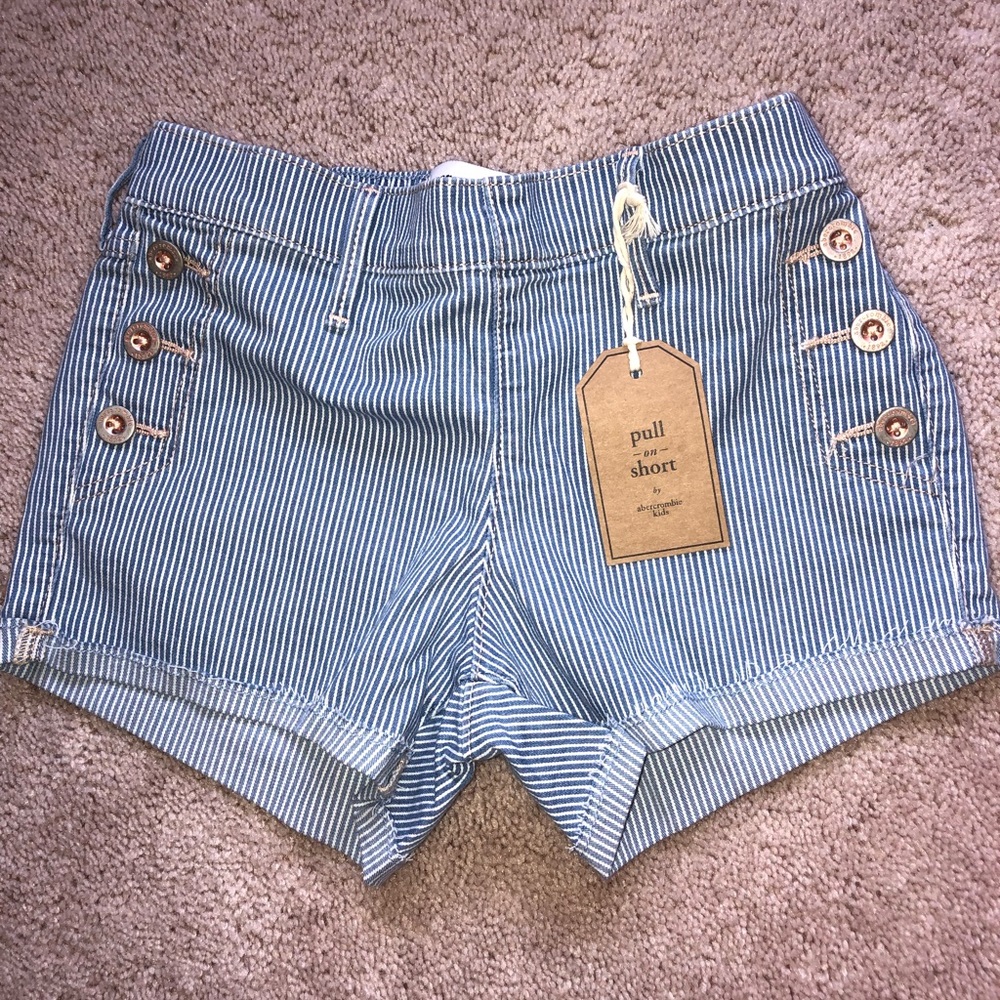 Jean Shorts - Picture 2 of 2